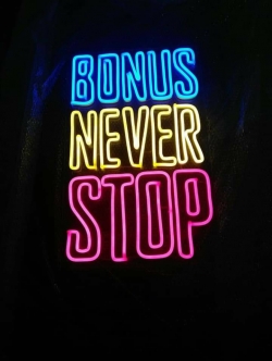 ป้ายไฟดัด สีสดใส