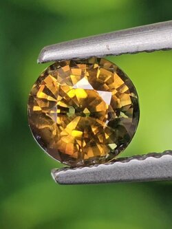 พลอย บุษราคัม Yellow Sapphire 1.24 กะรัต (Cts.) ดิบ Unheated พลอยแท้ อัญมณีมงคลประจําวันเกิด เครื่องประดับพลอย