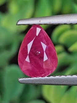 พลอย ทับทิม สยาม Siam Ruby sapphire 1.38 กะรัต (Cts.) พร้อมใบเซอร์ (With Certificate) พลอยแท้ อัญมณีมงคลประจําวันเกิด เครื่องประดับพลอย