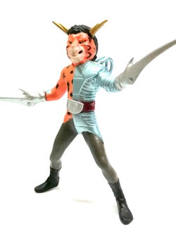 กาชาปอง ฮาซามิ จากัวร์(เสือดาวกรรไกร)สัตว์ประหลาดตัวแรก จากซีรีย์ คาเมนไรเดอร์ วี3 เป็น กาชาปอง สูง10 ซม. สภาพดี เก่าเก็บ