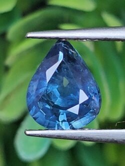 พลอย ไพลิน (Blue Sapphire) 1.10 กะรัต (Cts.) พลอยแท้ อัญมณีมงคลประจําวันเกิด เครื่องประดับพลอย