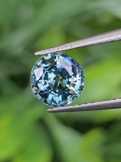 พลอย เขียวส่อง (Green Sapphire) 1.16 กะรัต (Cts.) พลอยแท้ อัญมณีมงคลประจําวันเกิด เครื่องประดับพลอย