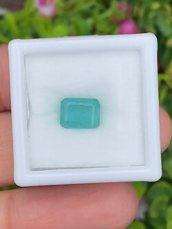 พลอย มรกต Natural Emerald แซมเบีย 1.58 กะรัต (Cts.) พลอยแท้ อัญมณีมงคลประจําวันเกิด เครื่องประดับพลอย