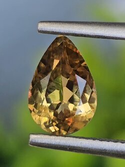 พลอย อเล็กซานไดร์ (Natural Alexandrite Chrysoberyl) 1.03 กะรัต (Cts.) ดิบ (Unheated) พร้อมใบเซอร์ พลอยแท้ อัญมณีมงคลประจําวันเกิด เครื่องประดับพลอย