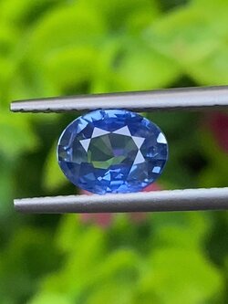 พลอย ไพลิน Blue Sapphire 1.30 กะรัต (Cts.) พลอยแท้ อัญมณีมงคลประจําวันเกิด เครื่องประดับพลอย