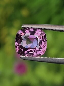 พลอย สปิเนล (Spinel) 1.71 กะรัต (Cts.) ดิบ (Unheated) พลอยแท้ อัญมณีมงคลประจําวันเกิด เครื่องประดับพลอย