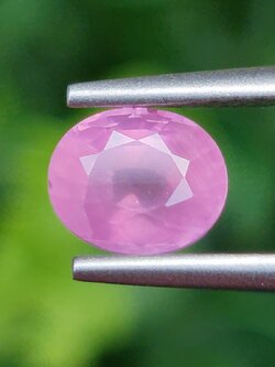 พลอย ชมพู พิ้ง แซฟไฟร์ Pink Sapphire 1.41 กะรัต (Cts.) พลอยแท้ อัญมณีมงคลประจําวันเกิด เครื่องประดับพลอย