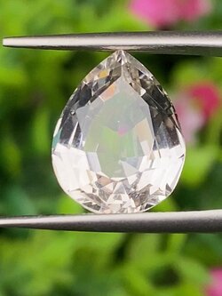 พลอย ไวท์ โทแพซ (White Topaz) 7.81 กะรัต (Cts.) พลอยแท้ อัญมณีมงคลประจําวันเกิด เครื่องประดับพลอย