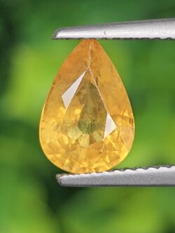 พลอย บุษราคัม yellow sapphire 2.56 กะรัต (Cts.) พลอยแท้ อัญมณีมงคลประจําวันเกิด เครื่องประดับพลอย