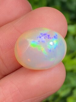 พลอย ไวท์ โอปอล White Opal 8.50 กะรัต (Cts.) พลอยแท้ อัญมณีมงคลประจําวันเกิด เครื่องประดับพลอย