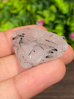 ก้อน ไหมดำ ควอตซ์ แก้วขนเหล็ก Black Rutilated Quartz Rough 57.22 กะรัต Cts. พลอยแท้ อัญมณีมงคลประจําวันเกิด เครื่องประดับพลอย