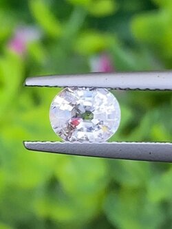 พลอย ขาว ไวท์ แซฟไฟร์ White Sapphire 1.07 Cts. พร้อมใบเซอร์ พลอยแท้ อัญมณีมงคลประจําวันเกิด เครื่องประดับพลอย