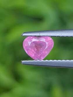 พลอย ชมพู พิ้ง แซฟไฟร์ Pink Sapphire 0.86 กะรัต (Cts.) พลอยแท้ อัญมณีมงคลประจําวันเกิด เครื่องประดับพลอย