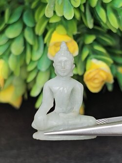 หยก แกะสลัก รูป พระ (Burmese jadeite) 15.29 กะรัต (cts.) หยก พม่า แท้