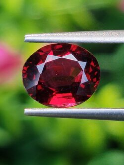 พลอย โรโดไลต์ กาเน็ท Rhodolite Garnet 2.66 กะรัต Cts.พลอยแท้ อัญมณีมงคลประจําวันเกิด เครื่องประดับพลอย