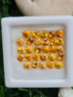 พลอย บุษราคัม yellow sapphire 5.11 กะรัต (Cts.) 28 เม็ด (Pcs.) พลอยแท้ อัญมณีมงคลประจําวันเกิด เครื่องประดับพลอย