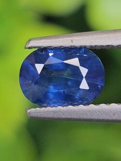 พลอย ไพลิน blue sapphire 0.92 กะรัต (Cts.) พลอยแท้ อัญมณีมงคลประจําวันเกิด เครื่องประดับพลอย