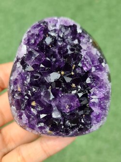 ก้อน ผลึก อเมทิส จีโอด Amethyst Geode 259 กรัม (grams.) พลอยแท้ อัญมณีมงคลประจําวันเกิด เครื่องประดับพลอย