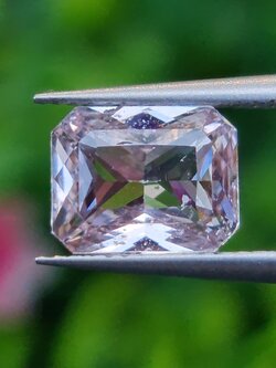 พลอย ชมพู-ส้ม แซฟไฟร์ Pink-Orange Sapphire 1.75 กะรัต (Cts.) ดิบ (Unheated) พร้อมใบเซอร์ พลอยแท้ อัญมณีมงคลประจําวันเกิด เครื่องประดับพลอย