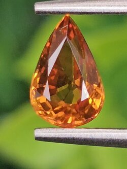 พลอย บุษราคัม yellow sapphire 1.07 กะรัต (Cts.) พลอยแท้ อัญมณีมงคลประจําวันเกิด เครื่องประดับพลอย