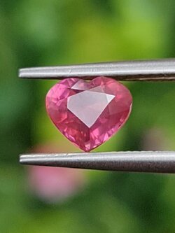 พลอย พัดพารัดชา Padparadscha Sapphire 1.21 กะรัต (Cts.) ดิบ (Unheated) พร้อมใบเซอร์ พลอยแท้ อัญมณีมงคลประจําวันเกิด เครื่องประดับพลอย