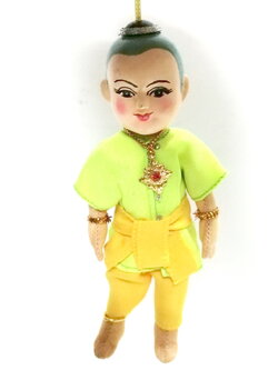 ตุ๊กตาเด็กไทยหัวจุก ขนาดราว 4.5นิ้ว จากบางกอกดอลล์ หัวเป็นยางชุดเป็นผ้า สภาพดี