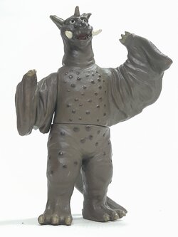 ซอฟ 4 - 4.5 นิ้ว สัตว์ประหลาดแจนโดร่า จากอุลตร้าแมน มือสอง สภาพดี มีรอยบ้าง ค่อนข้างหายาก ไม่พบบ่อย