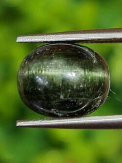 ตาแมว ทัวร์มาลีน Cat eye Tourmaline 4.59 กะรัต Cts. พลอยแท้ อัญมณีมงคลประจําวันเกิด เครื่องประดับพลอย