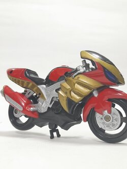 รถมอเตอร์ไซด์ แมชชีนทอเนเดอร์ ของไรเดอร์ อากิโตะ มีเฉพาะรถ มือสองสภาพดี มีรอยบ้าง ขนาดตามรูป ขาตั้งพับตั้งได้