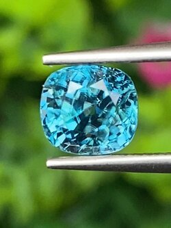 พลอย เพทาย Natural Zircon 3.14 กะรัต(Cts.) พลอยแท้ อัญมณีมงคลประจําวันเกิด เครื่องประดับพลอย