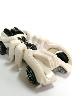 รถเหล็กฮอตวีลล์ รุ่น speed spider สีขาวมุก ไม่มีแพค สภาพดี ไม่หักไม่กาว