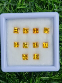 พลอย บุษราคัม yellow sapphire 4.03 กะรัต (Cts.) 10 เม็ด (Pcs.) พลอยแท้ อัญมณีมงคลประจําวันเกิด เครื่องประดับพลอย