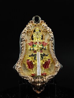 เหรียญจำปีพุทธศิลป์ท้าวเวสสุวรรณโณ รุ่นทวิเทวา รายการที่4 เนื้อบรอนซ์ ชุบ4K ลงยาสี