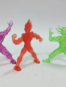 ตุ๊กตุ่นยาง ดราก้อนบอล เทนชินฮัน(ม่วง) โกคู(เขียว) โกคูซุปเปอร์ไซยา(ส้ม)