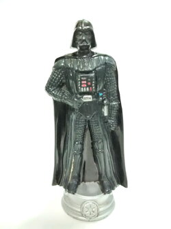 ฟิกเกอร์ ท๊อปเปอร์ ดาร์ธเวเดอร์ จากภาพยนตร์ STAR WARS สูงราว 4 นิ้วครึ่ง ทำสีสำเร็จ สภาพดี