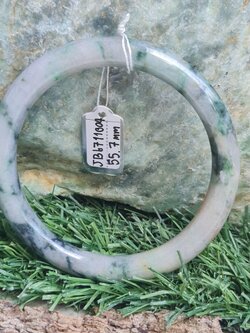 JB6711004 หยก พม่า แท้ Jade กำไลหยก 55.7 มม. (Jadeite bracelet) พม่า (Myanmar)