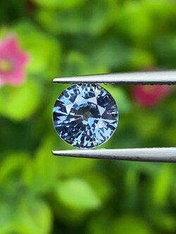 พลอย ไพลิน Blue sapphire 1.34 กะรัต (Cts.) ดิบ (Unheated) พร้อมใบเซอร์ (Gemstone Identification Report) พลอยแท้ อัญมณีมงคลประจําวันเกิด เครื่องประดับพลอย