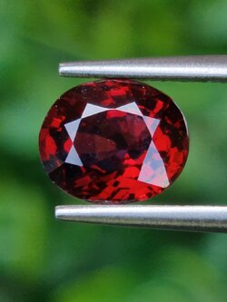 พลอย โรโดไลต์ กาเน็ท Rhodolite Garnet 2.55 กะรัต Cts.พลอยแท้ อัญมณีมงคลประจําวันเกิด เครื่องประดับพลอย