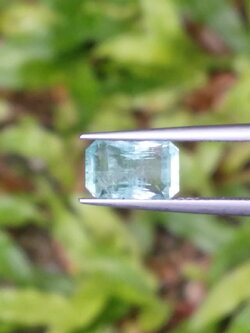 พลอย มรกต Natural Emerald 祖母绿 ไนจีเรีย 1.35 กะรัต (Cts.克拉) พลอยแท้ อัญมณีมงคลประจําวันเกิด เครื่องประดับพลอย