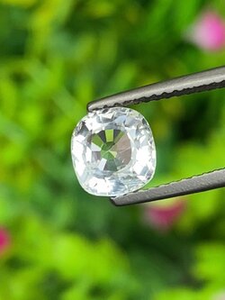 พลอย ขาว ไวท์ แซฟไฟร์ White Sapphire 1.81 กะรัต ดิบ Unheated พลอยแท้ อัญมณีมงคลประจําวันเกิด เครื่องประดับพลอย