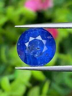 พลอย ไพลิน (Blue Sapphire) 5.02 กะรัต (Cts.) สีพิเศษ รอยัล บลู (Royal Blue) พร้อมใบเซอร์ พลอยแท้ อัญมณีมงคลประจําวันเกิด เครื่องประดับพลอย