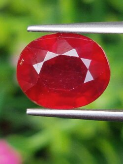 พลอย ทับทิม Ruby sapphire 7.81 กะรัต (Cts.) VS พลอยแท้ อัญมณีมงคลประจําวันเกิด เครื่องประดับพลอย