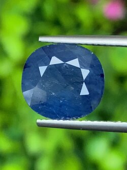 พลอย ไพลิน blue sapphire 1 เม็ด 7.48 กะรัต (Cts.) พลอยแท้ อัญมณีมงคลประจําวันเกิด เครื่องประดับพลอย