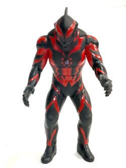 มีหลายภาพ.ซอฟ 3.5-4นิ้ว อุลตร้าแมนเบเรี่ยล จากอุลตร้าแมนซีโร่ มือสองสภาพดี มีรอยบ้าง