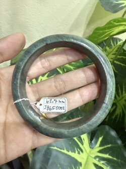 JB650002 หยก พม่า แท้ Jade กำไลหยก 62.7 มม. (Jadeite bracelet) พม่า (Myanmar)