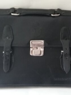 ของสะสมเก่า กระเป๋านักเรียน จาก โรงเรียนดาราสมุทร ศรีราชา **มีตำหนิโปรดตรวจสอบทุกภาพ