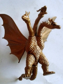 มังกร 3 หัวสีทอง สูง 11 ซม.