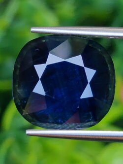 พลอย ไพลิน blue sapphire 16.65 กะรัต (Cts.) พร้อมใบเซอร์ พลอยแท้ อัญมณีมงคลประจําวันเกิด เครื่องประดับพลอย