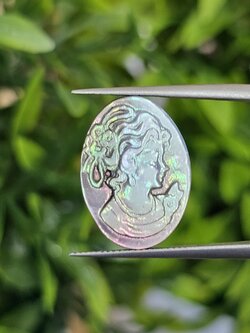 เปลือกหอยมุก แกะสลัก Pearl Shell Carved 3.11 กะรัต (Cts.)