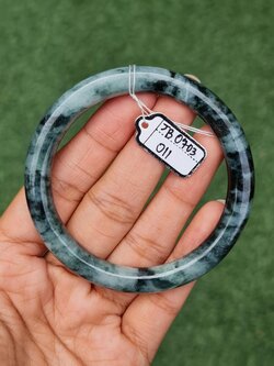 JB0703-011 หยก พม่า แท้ Jade กำไลหยก (Jadeite bracelet) พม่า (Myanmar) 58.0 มม.